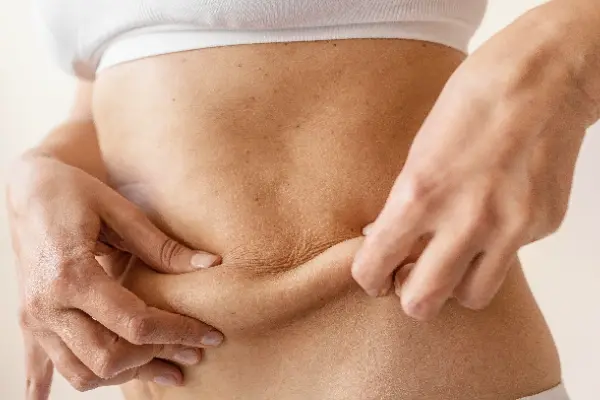 La flacidez abdominal es una de esas incomodidades que afectan la autoestima y el bienestar, especialmente cuando la idea de una cirugía genera temor. Sin embargo, eliminar la flacidez abdominal...